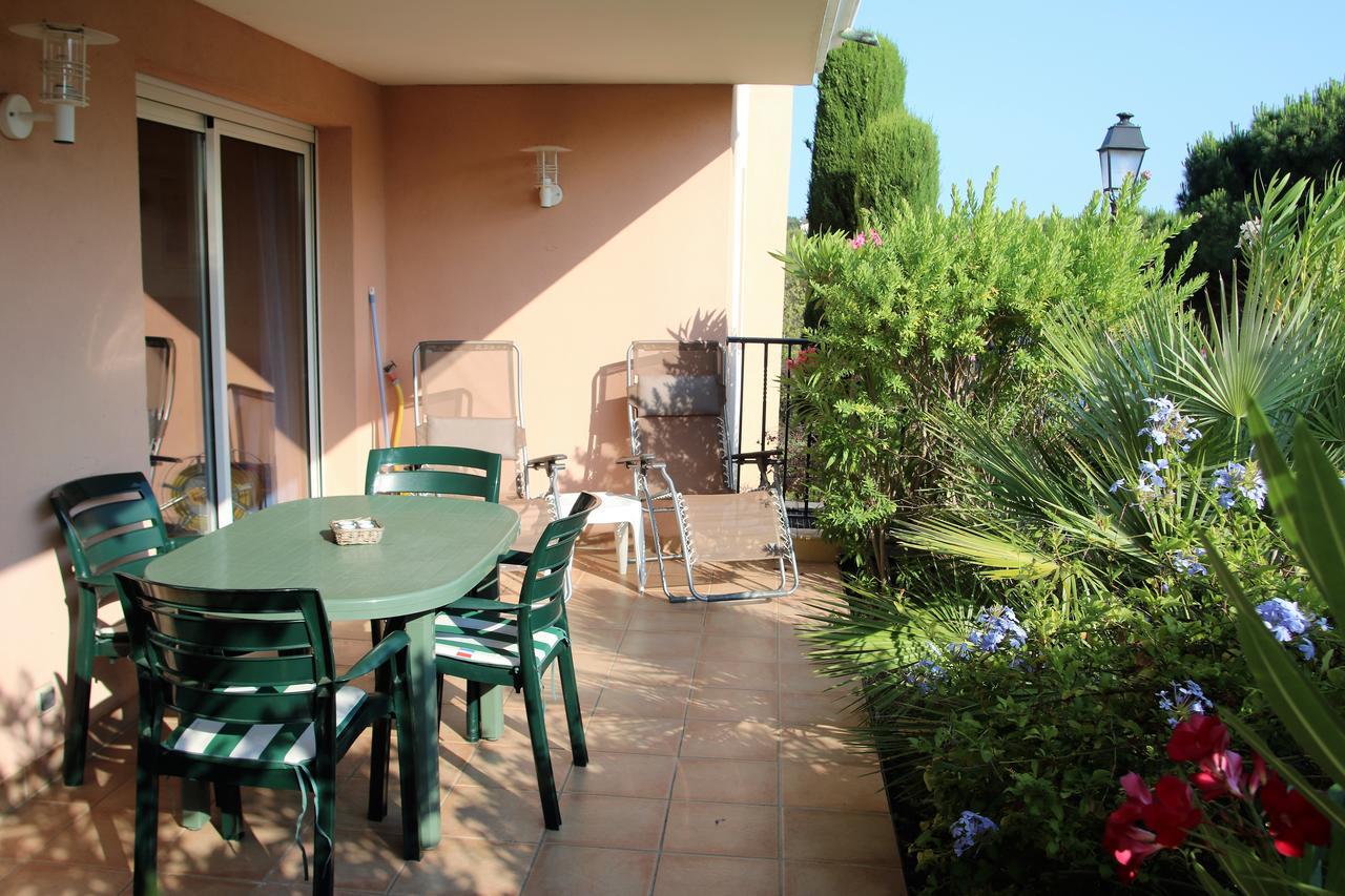 Appartement Les Pins Bleus A8 Sainte-Maxime Exterior foto